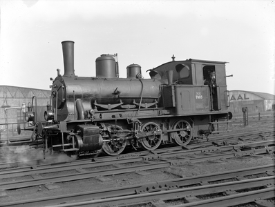 151475 Afbeelding van de stoomlocomotief nr 7803 (serie 7800 / 2de serie) van de N.S. afkomstig van de S.B.B. / ...